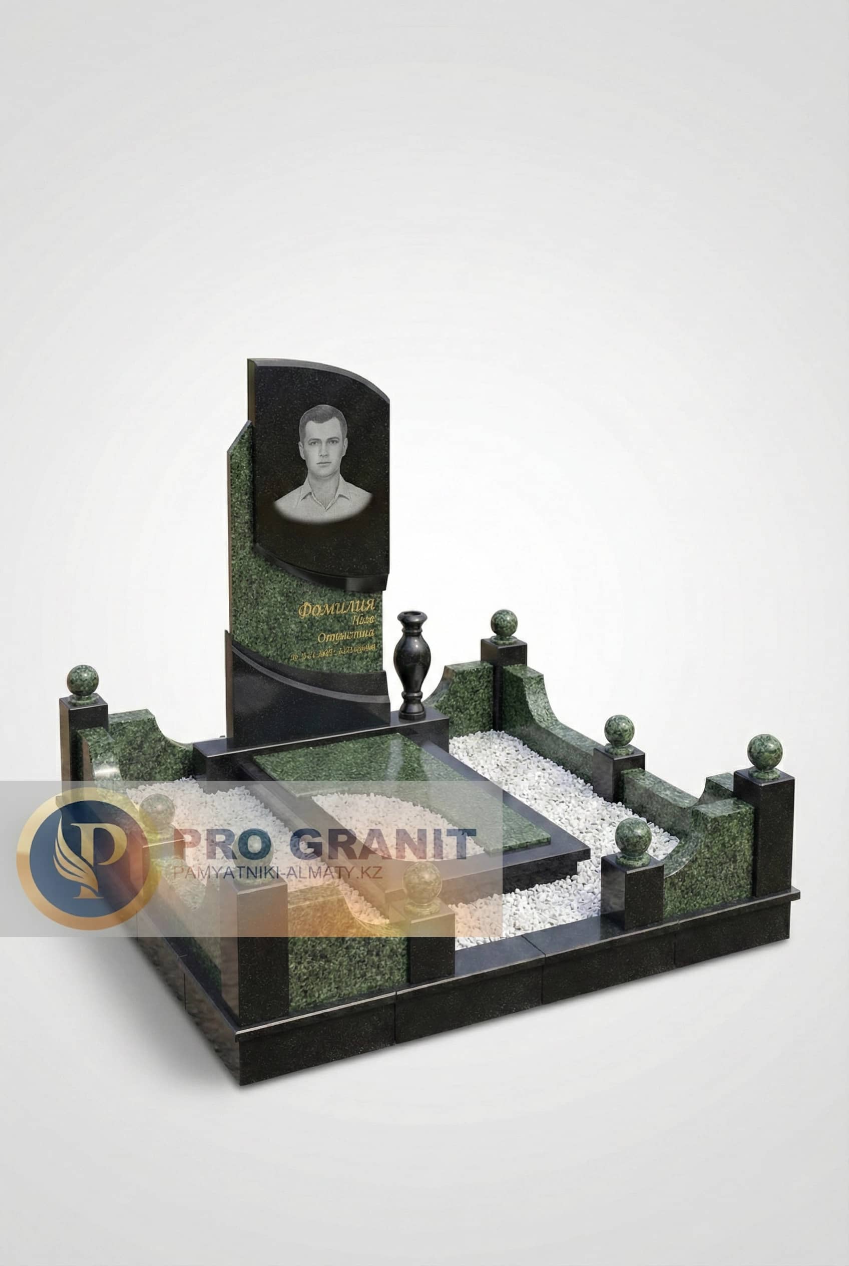 Мемориальный комплекс на 2 могилы из гранита