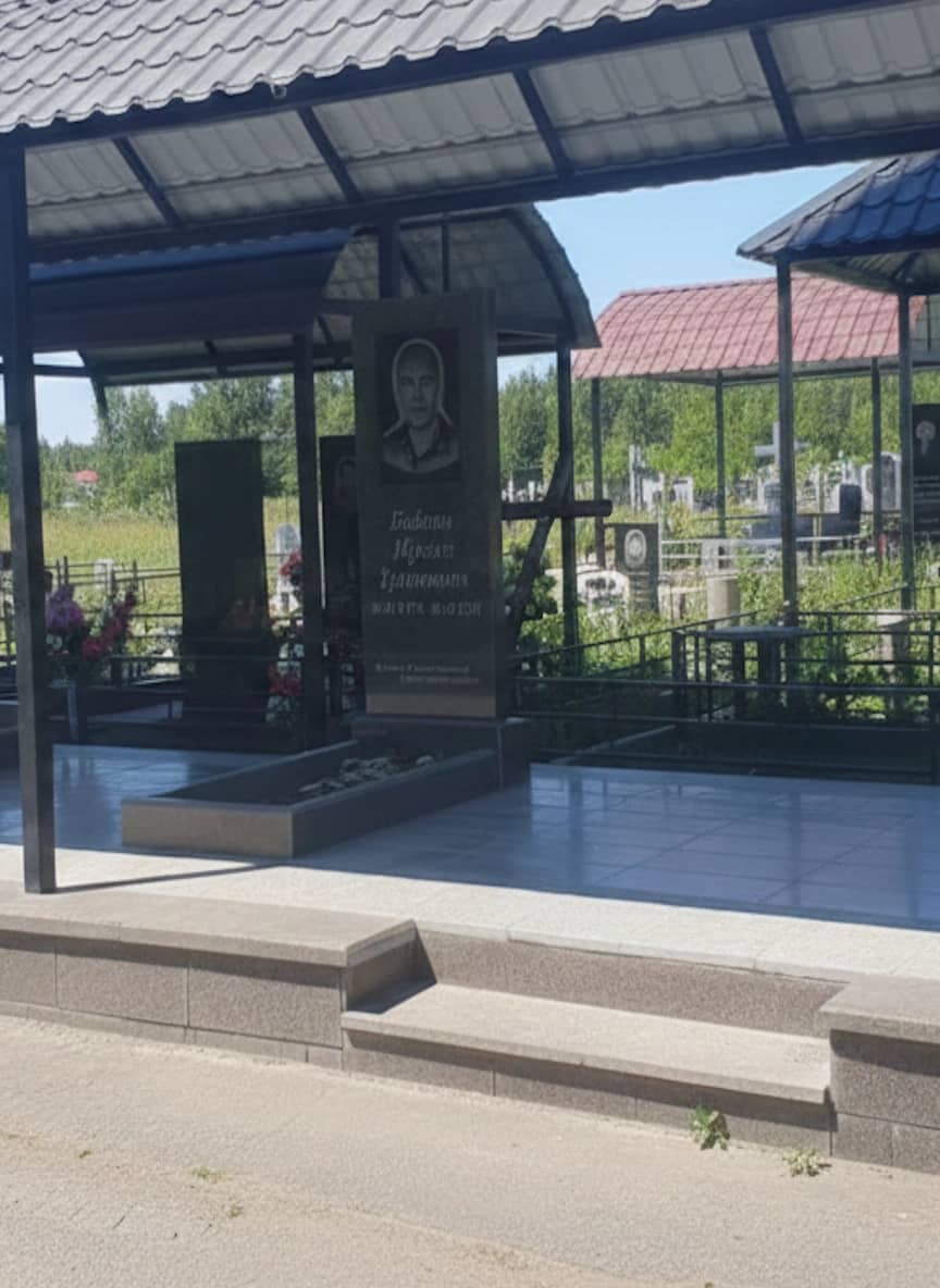 Оформление цветника и ограды на мусульманской могиле фото.