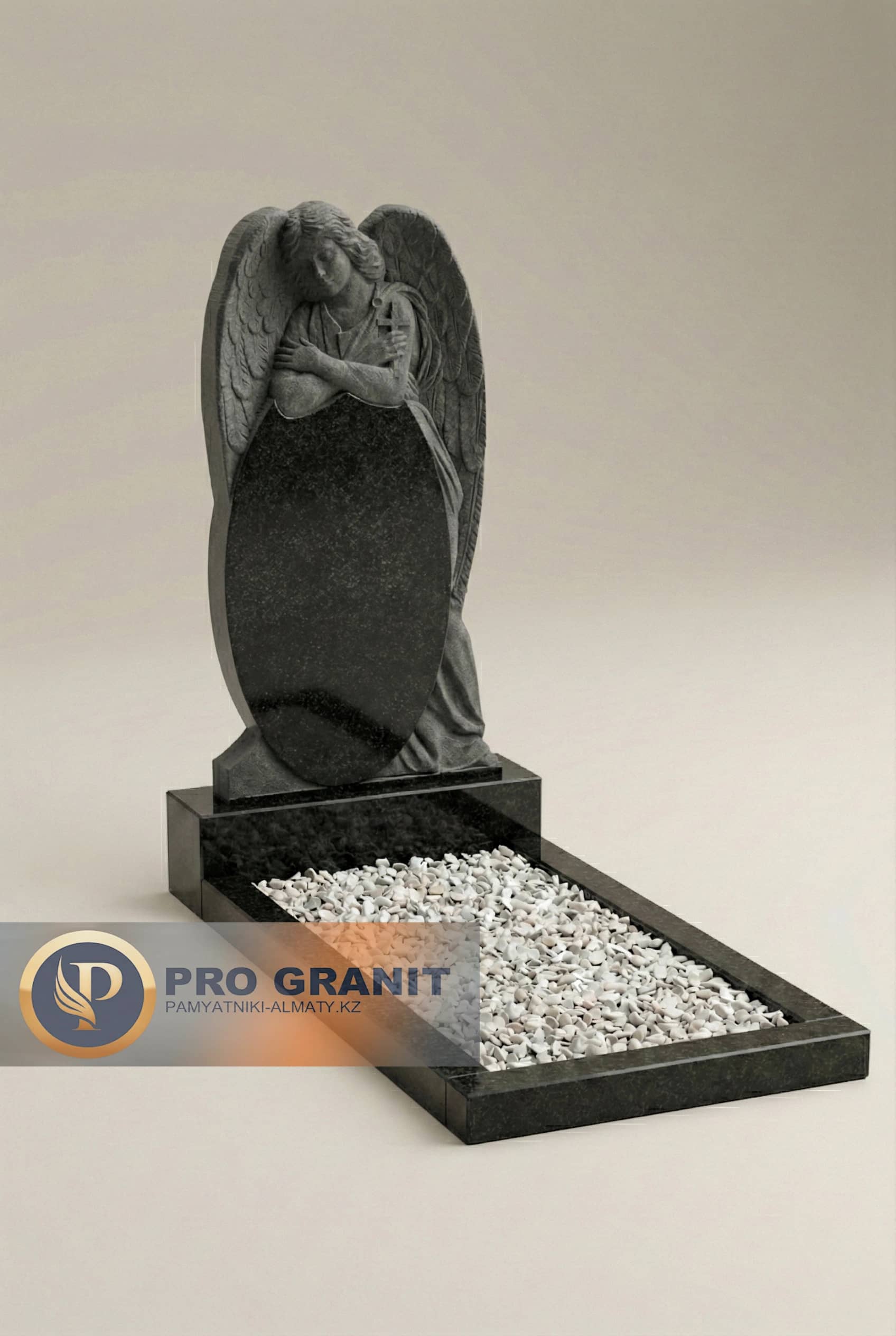 Мусульманский памятник в виде купола мечети с полумесяцем