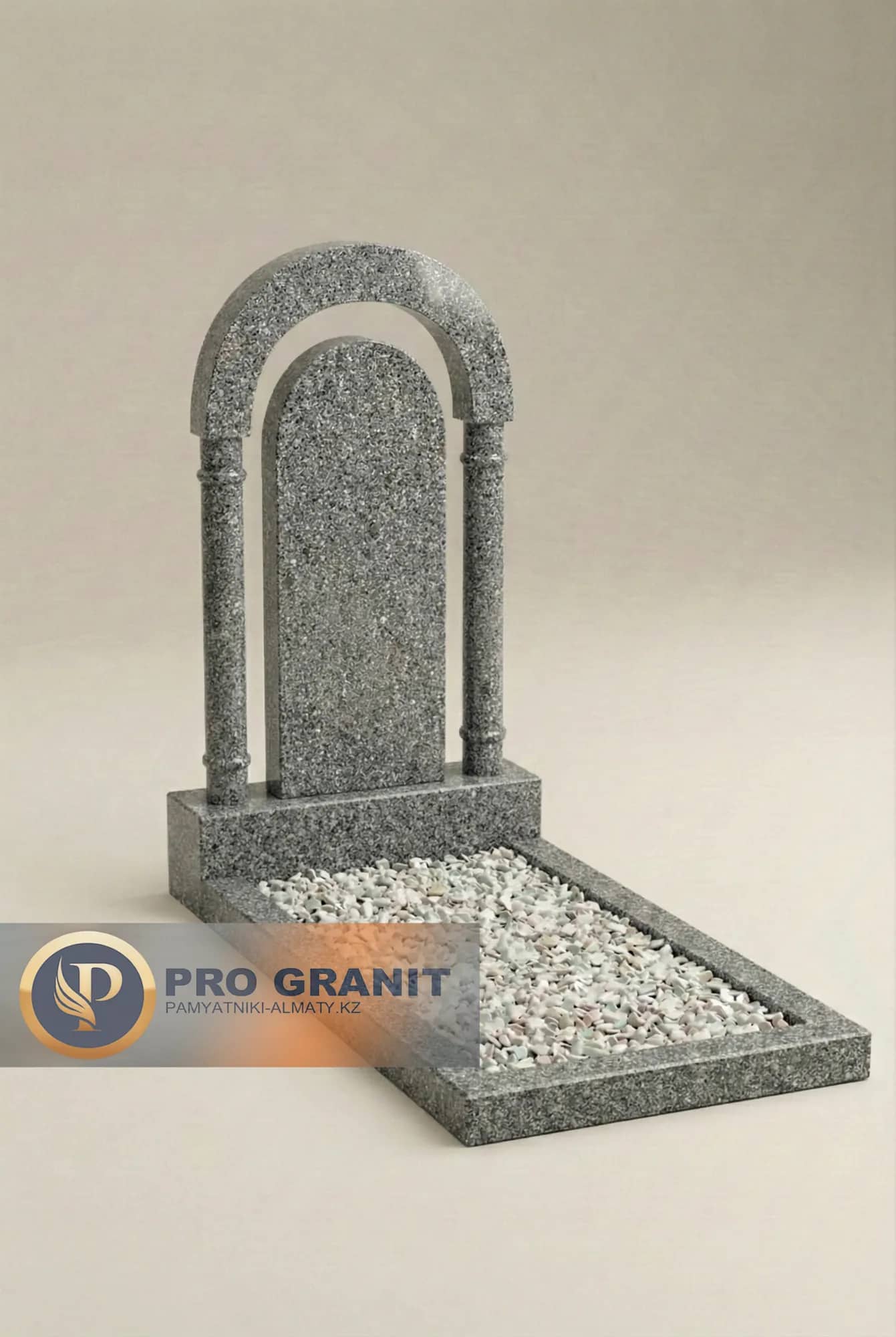 белый памятник на могилу из цельного куска гранита